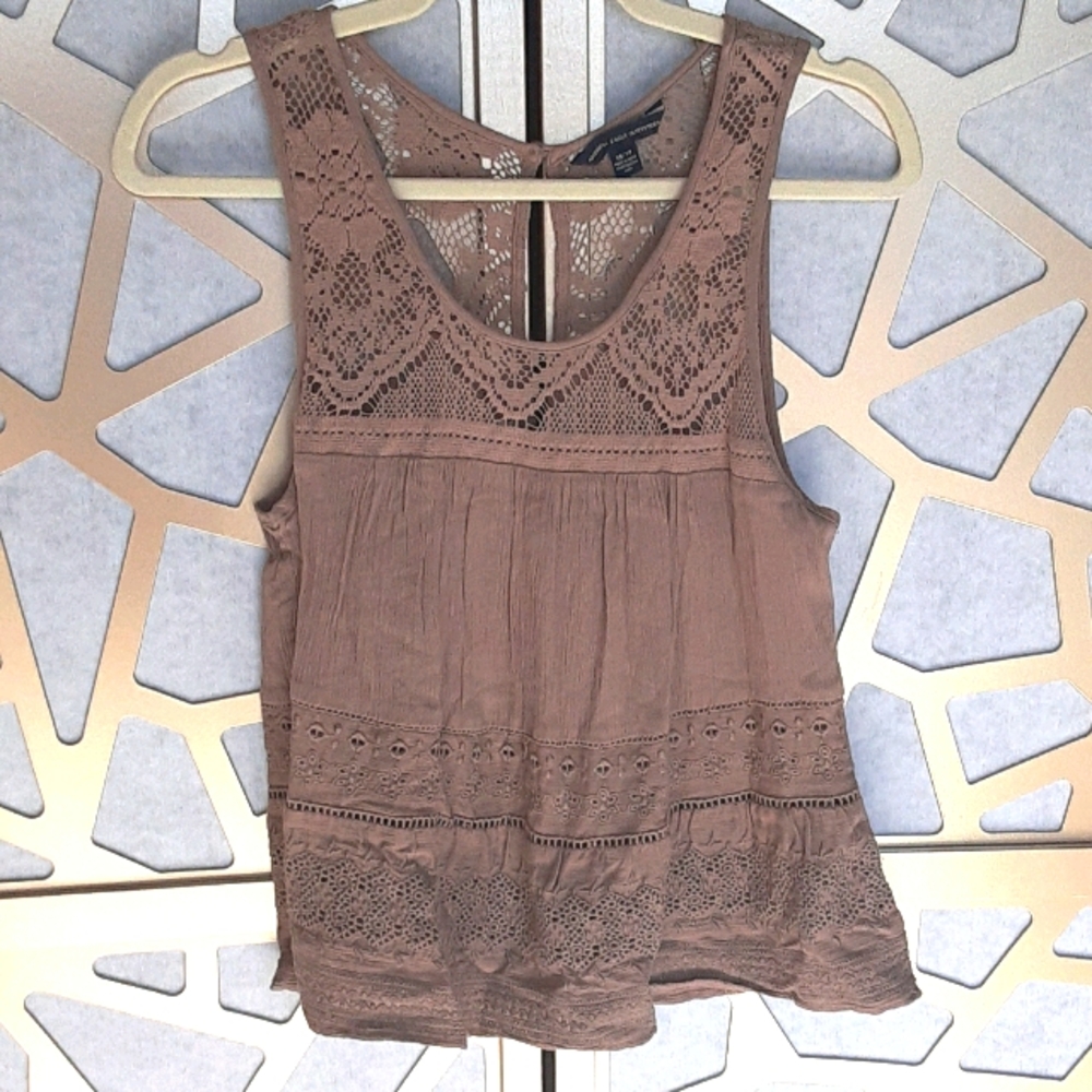 EUC AMERICAN EAGLE Lace Trapeze Tank